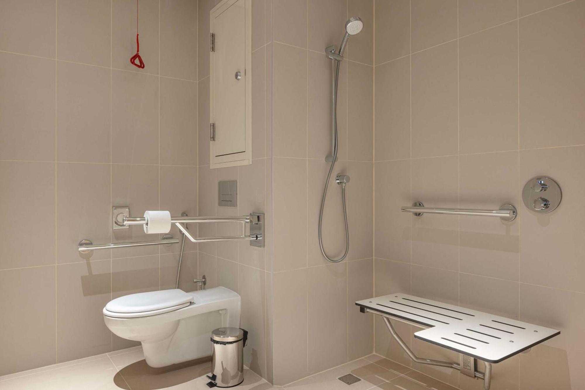 Hampton By Hilton Kuwait Salmiya Hotel Kuwait City Exterior photo