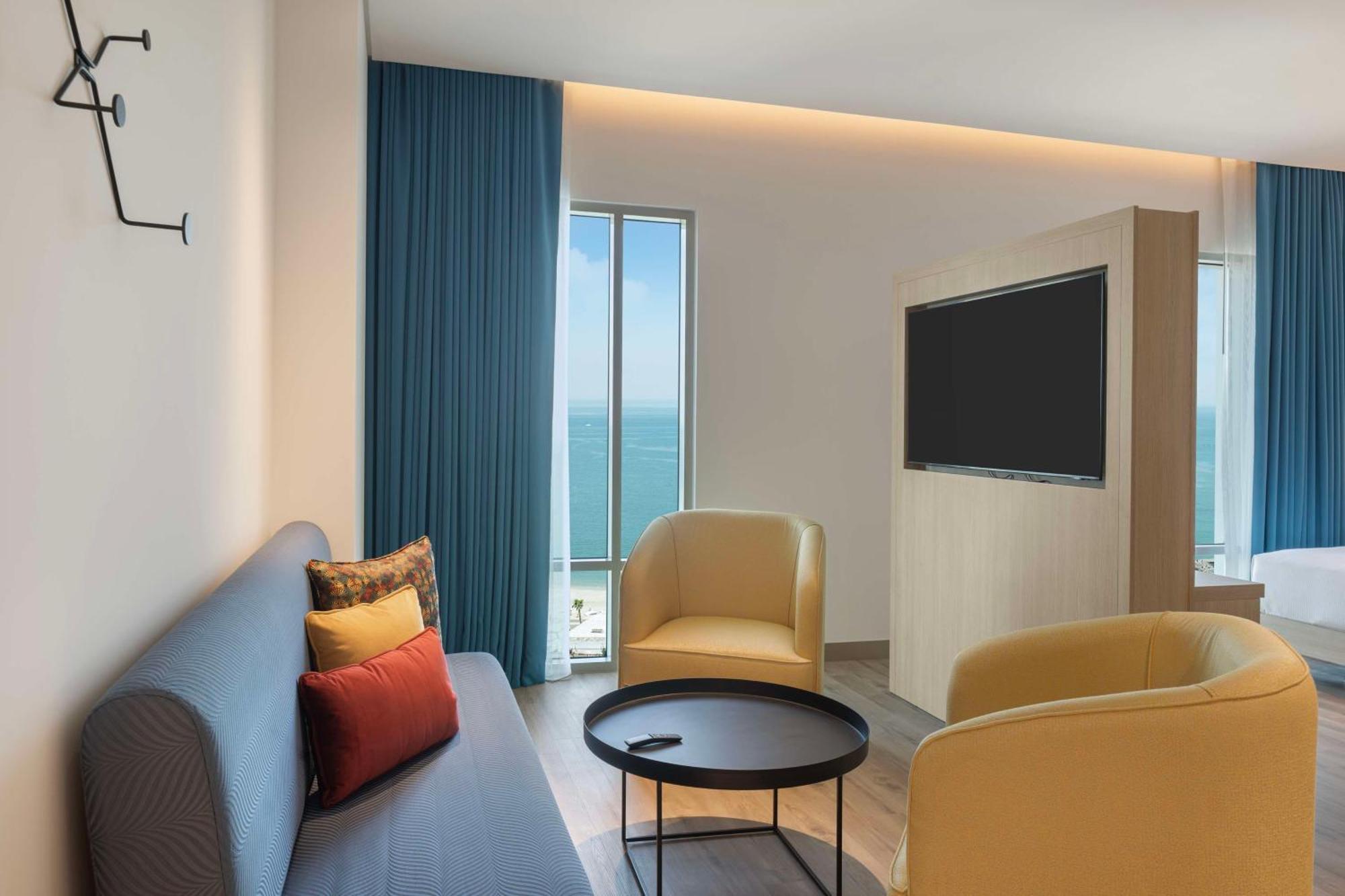 Hampton By Hilton Kuwait Salmiya Hotel Kuwait City Exterior photo